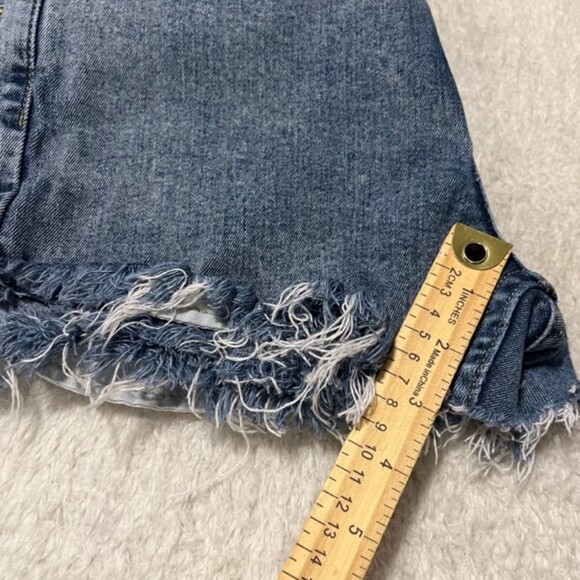 Levis 510 Womens Blue Washed Frayed Hem High Rise Denim Shorts Size W30 L30 - Picture 12 of 12